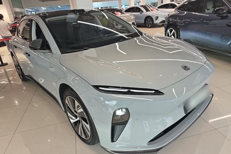 Used Nio ET5 2022 75 kWh Front Right 45 Deg