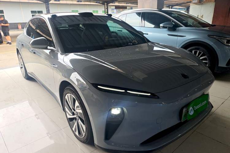 Used Nio ET5 2022 75 kWh Front Right 45 Deg