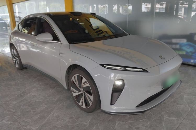 Used Nio ET5 2022 75 kWh Front Right 45 Deg