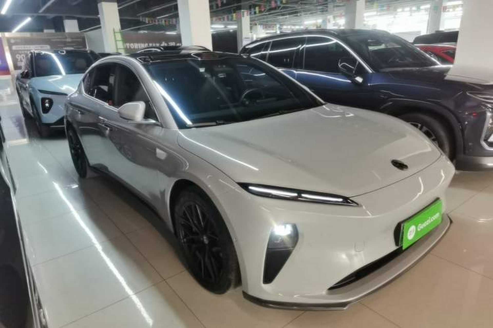 Used Nio ET5 2022 75 kWh Front Right 45 Deg