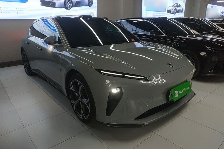 Used Nio ET5 2022 75 kWh Front Right 45 Deg