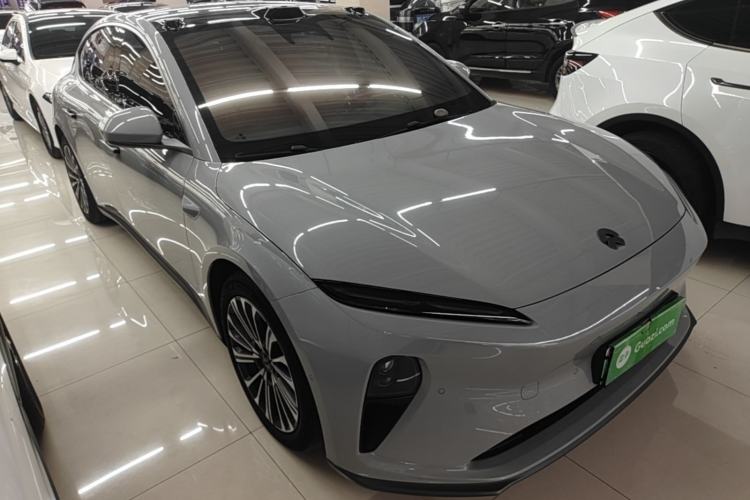 Used Nio ET5 2022 75 kWh Front Right 45 Deg