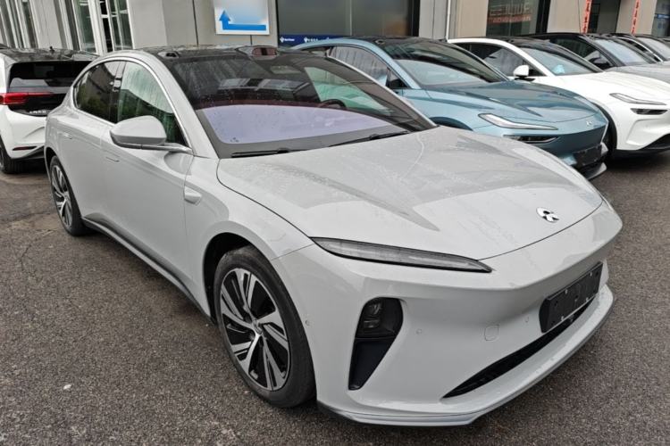 Used Nio ET5 2022 75 kWh Front Right 45 Deg
