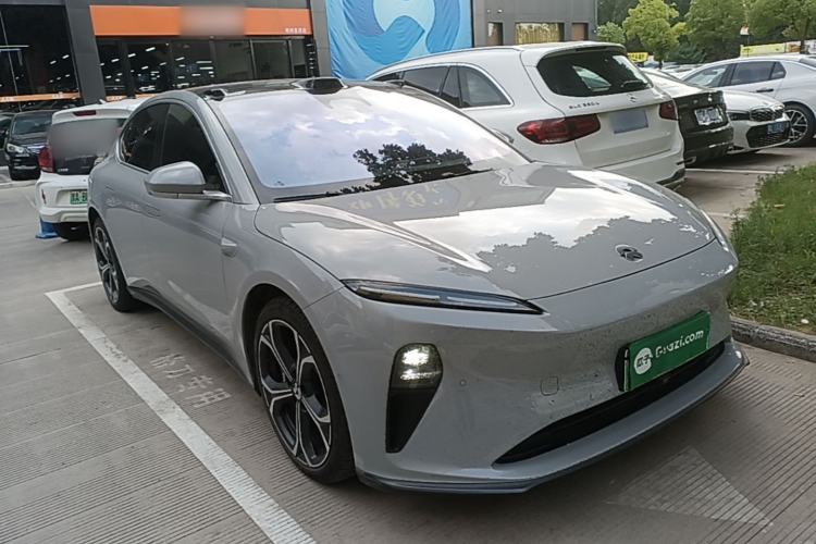 Used Nio ET5 2022 75 kWh Front Right 45 Deg