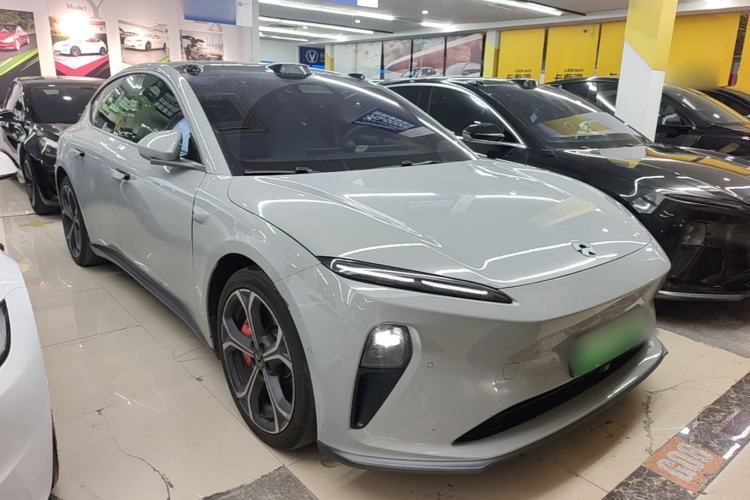Used Nio ET5 2022 75 kWh Front Right 45 Deg