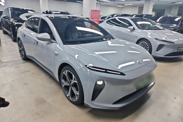 Used Nio ET5 2022 75 kWh Front Right 45 Deg