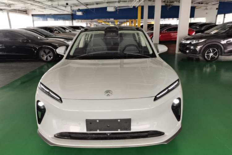 Used Nio ET5 2022 75 kWh Front