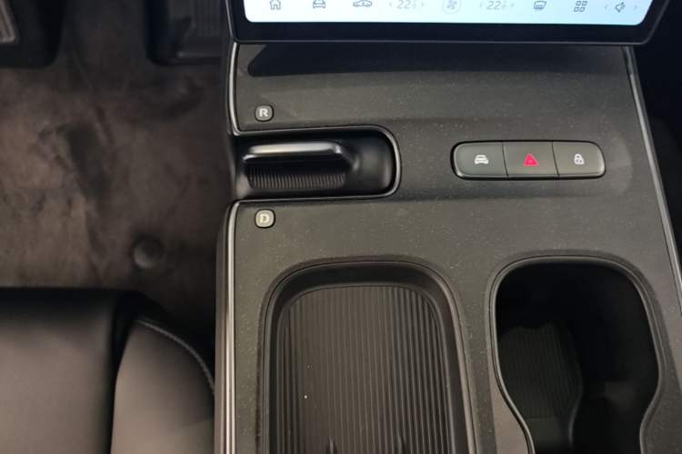 Used Nio ET5 2022 75 kWh Gear Lever