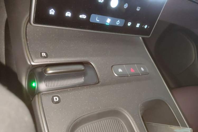 Used Nio ET5 2022 75 kWh Gear Lever