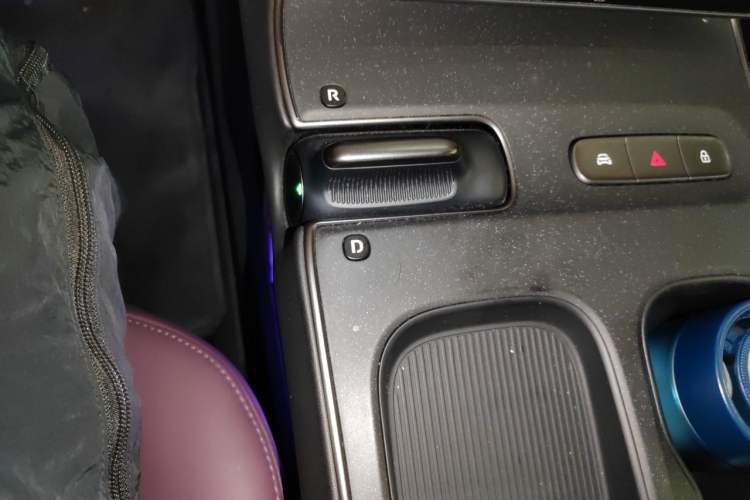 Used Nio ET5 2022 75 kWh Gear Lever
