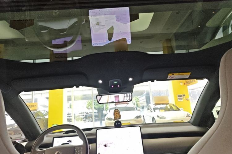 Used Nio ET5 2022 75 kWh Headliner