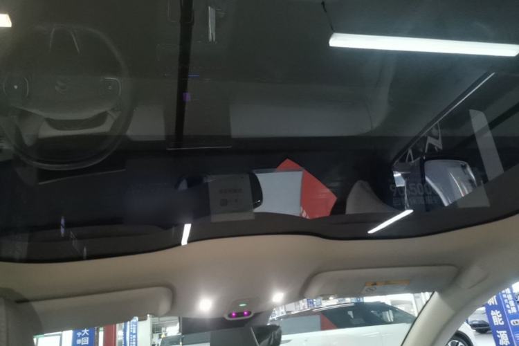 Used Nio ET5 2022 75 kWh Headliner