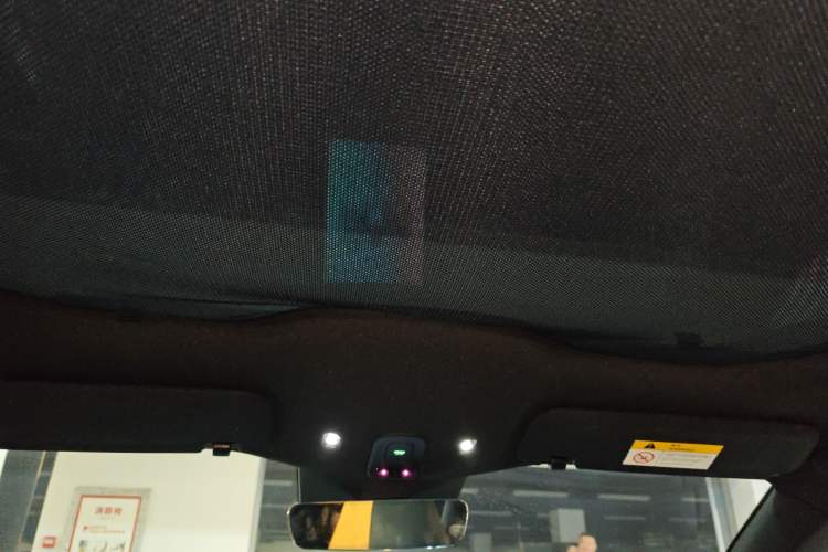 Used Nio ET5 2022 75 kWh Headliner