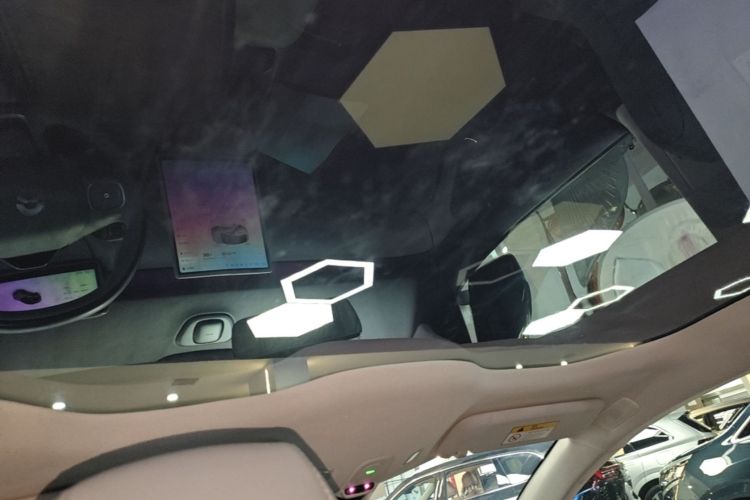 Used Nio ET5 2022 75 kWh Headliner