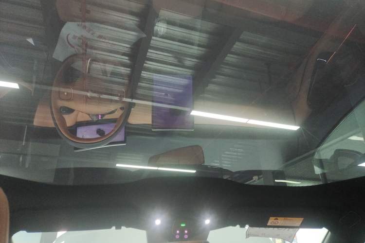 Used Nio ET5 2022 75 kWh Headliner