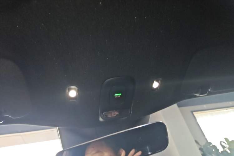 Used Nio ET5 2022 75 kWh Headliner