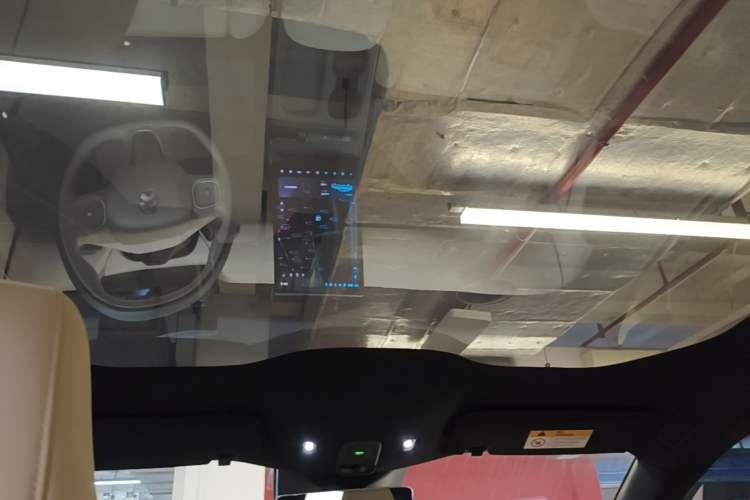 Used Nio ET5 2022 75 kWh Headliner