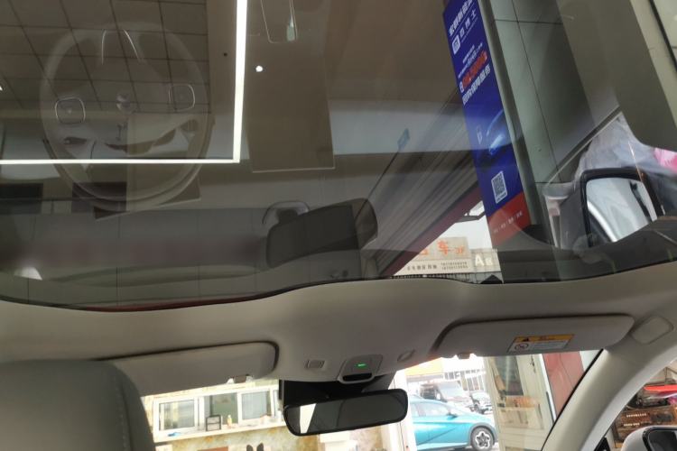 Used Nio ET5 2022 75 kWh Headliner
