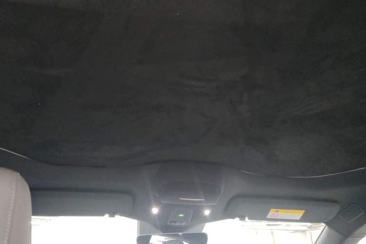 Used Nio ET5 2022 75 kWh Headliner