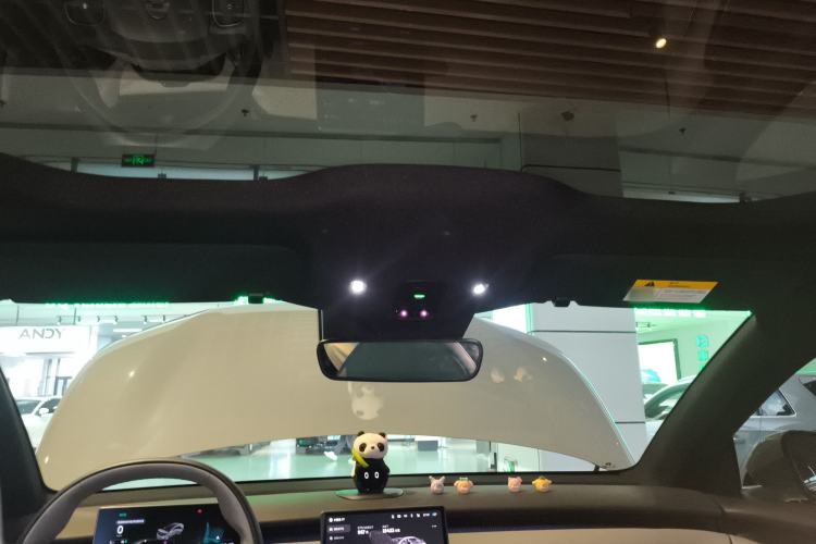 Used Nio ET5 2022 75 kWh Headliner