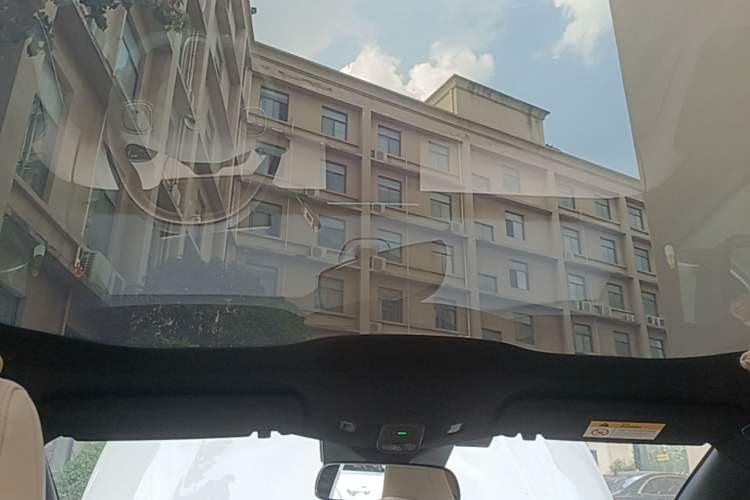Used Nio ET5 2022 75 kWh Headliner