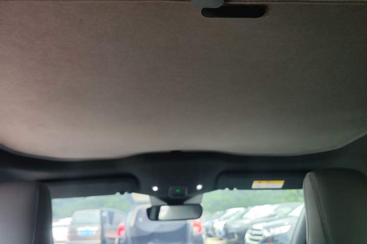 Used Nio ET5 2022 75 kWh Headliner
