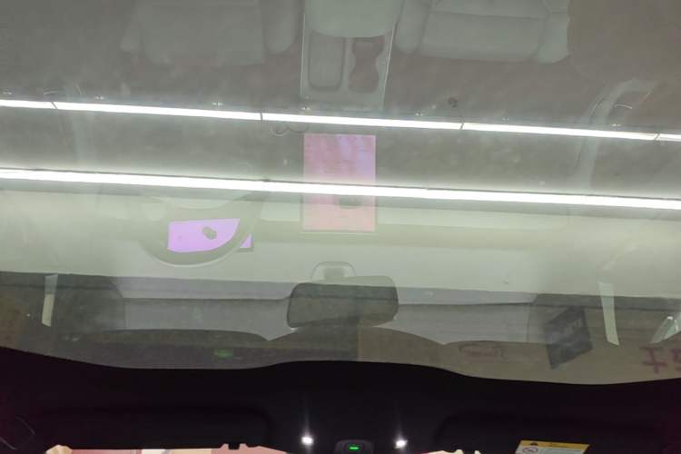 Used Nio ET5 2022 75 kWh Headliner