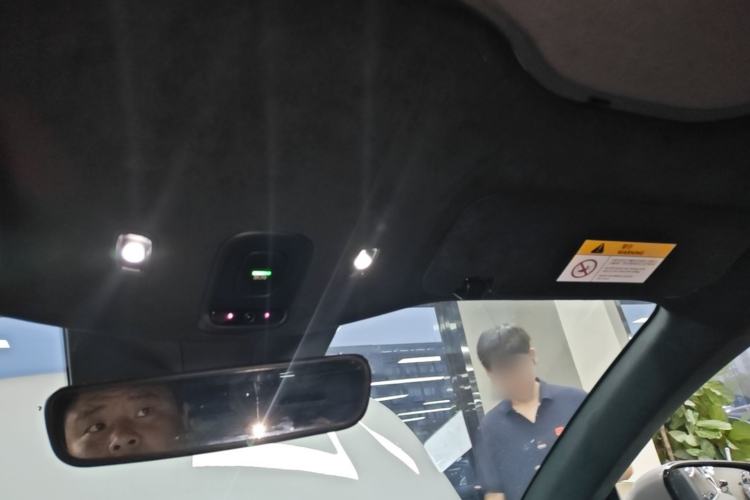 Used Nio ET5 2022 75 kWh Headliner