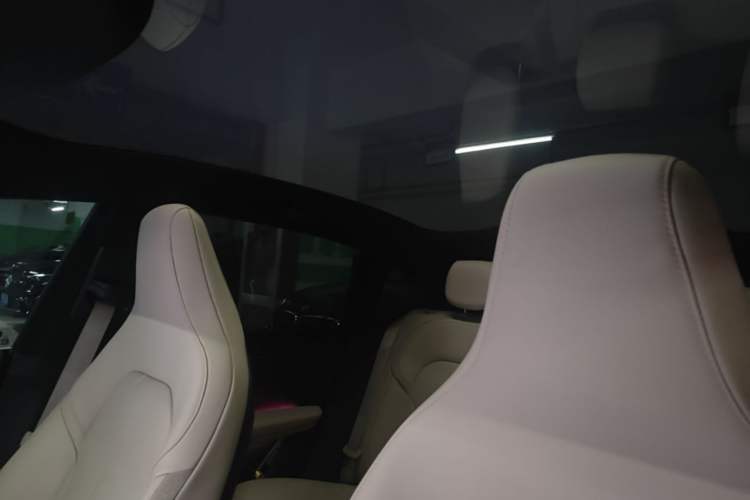 Used Nio ET5 2022 75 kWh Headliner
