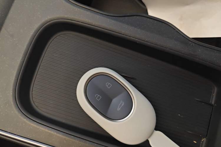 Used Nio ET5 2022 75 kWh Interior 1