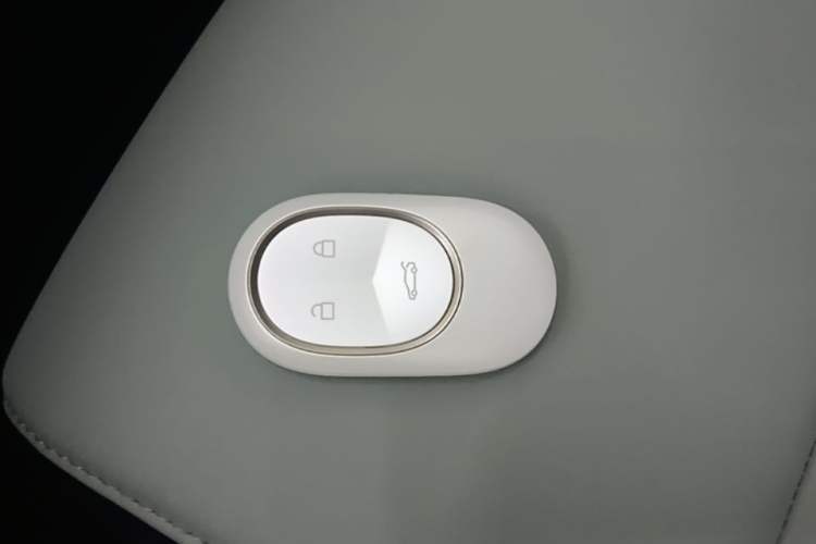 Used Nio ET5 2022 75 kWh Interior 1