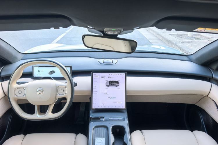 Used Nio ET5 2022 75 kWh Interior 1