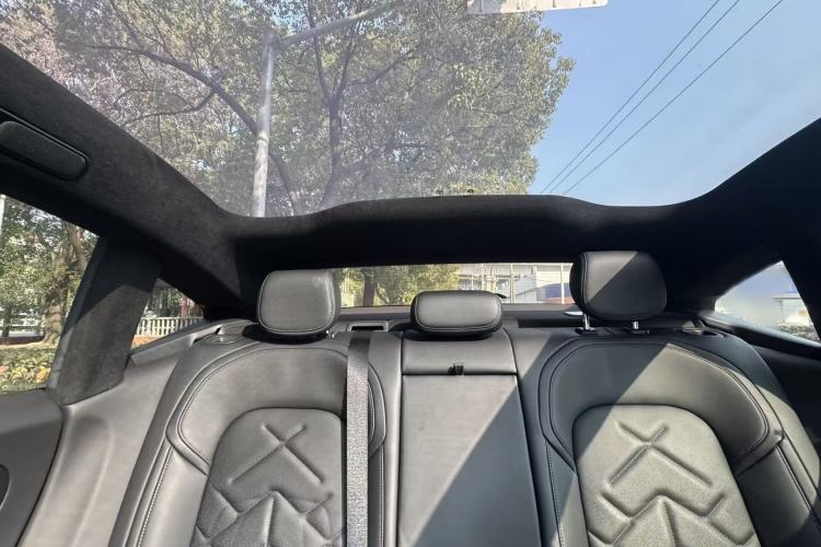 Used Nio ET5 2022 75 kWh Interior 12