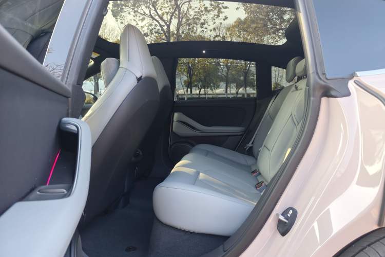 Used Nio ET5 2022 75 kWh Interior 2