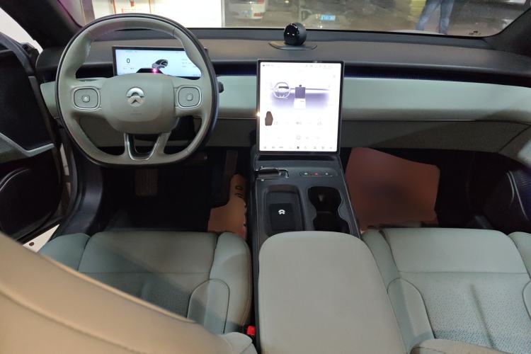 Used Nio ET5 2022 75 kWh Interior 2