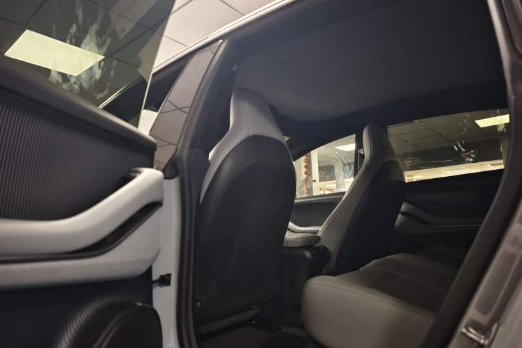 Used Nio ET5 2022 75 kWh Interior 2