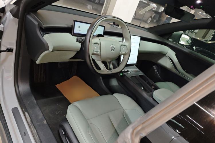 Used Nio ET5 2022 75 kWh Interior 3