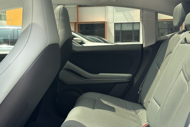 Used Nio ET5 2022 75 kWh Interior 3