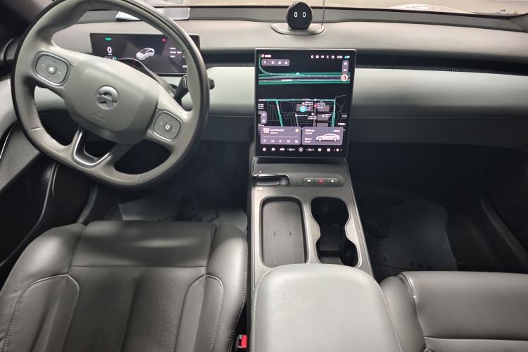 Used Nio ET5 2022 75 kWh Interior 3