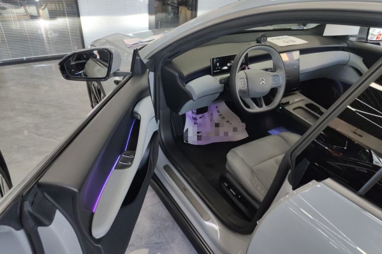 Used Nio ET5 2022 75 kWh Interior 3