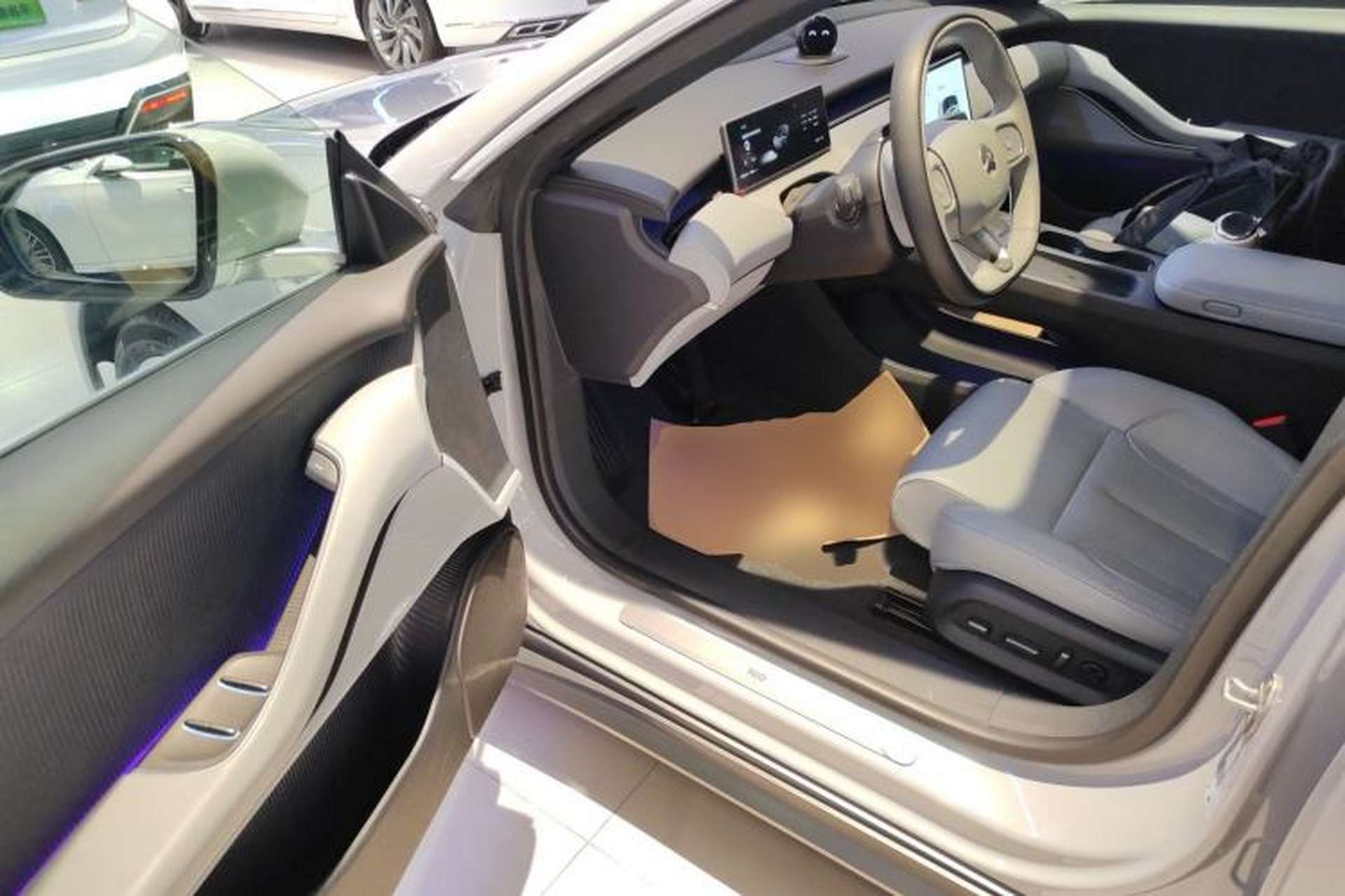 Used Nio ET5 2022 75 kWh Interior 3
