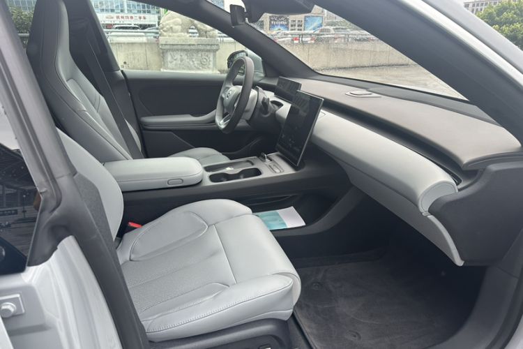 Used Nio ET5 2022 100 kWh Interior 3