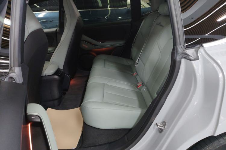 Used Nio ET5 2022 75 kWh Interior 4