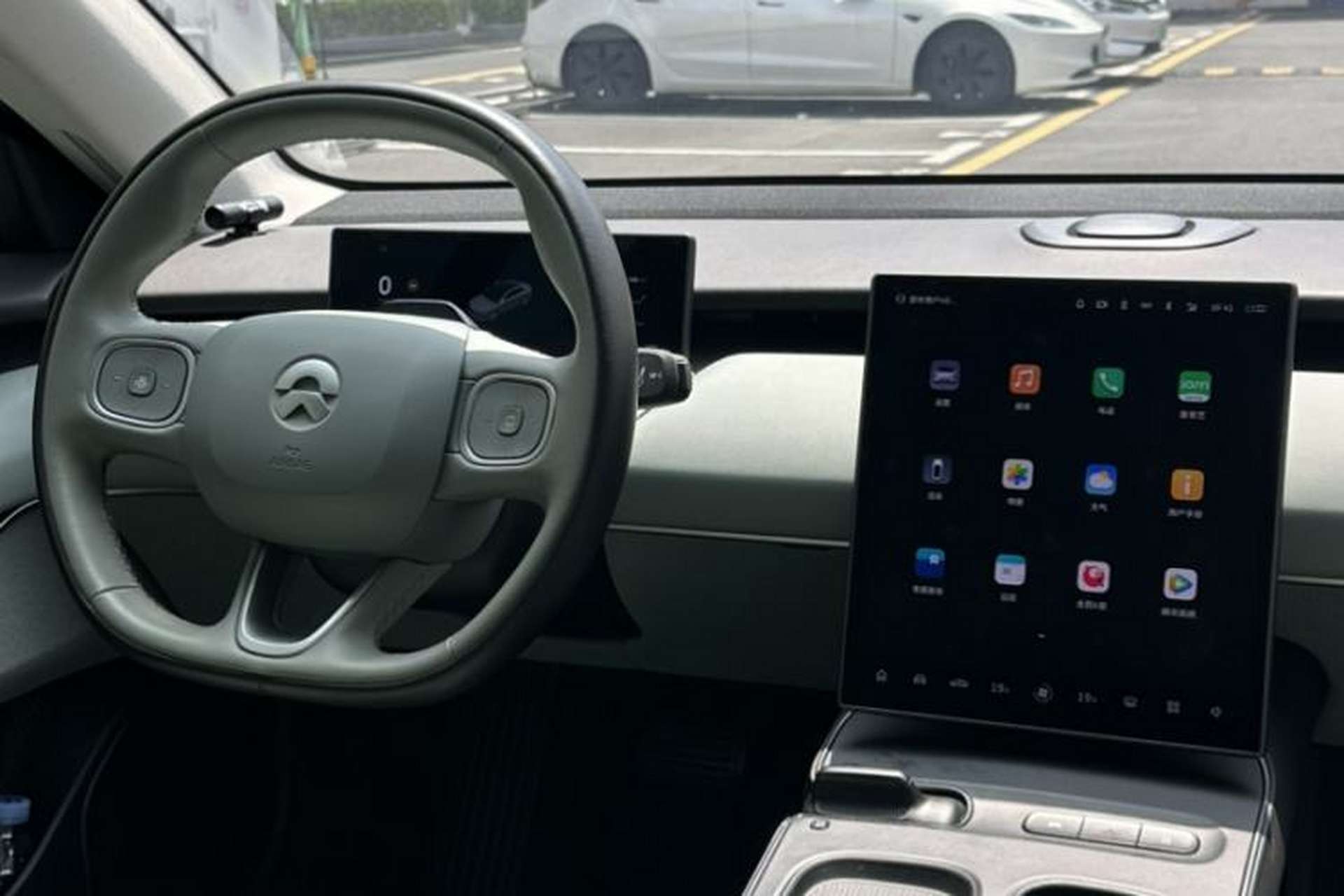 Used Nio ET5 2022 75 kWh Interior 4