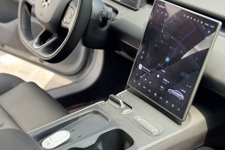 Used Nio ET5 2022 75 kWh Interior 4