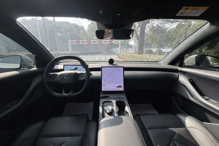 Used Nio ET5 2022 75 kWh Interior 7
