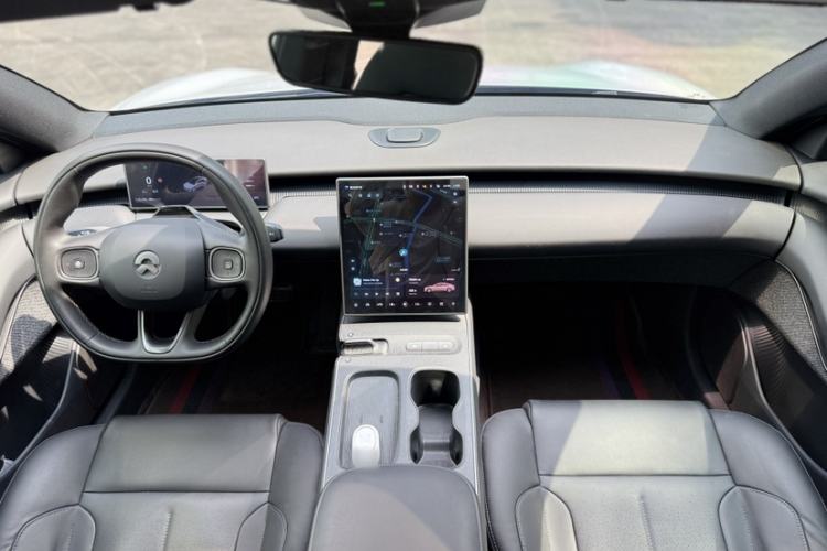 Used Nio ET5 2022 75 kWh Interior 7