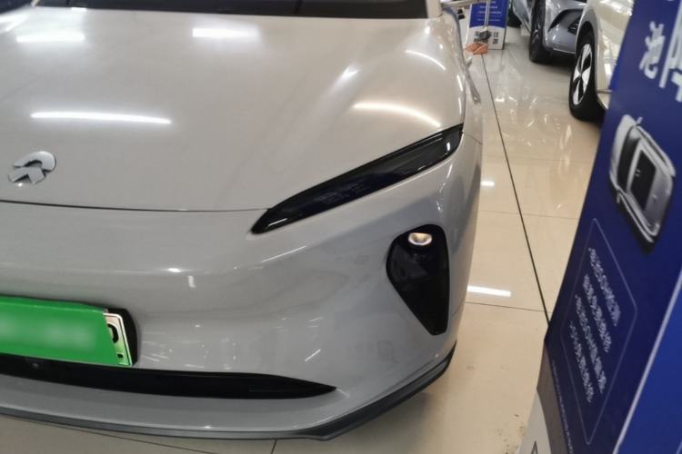 Used Nio ET5 2022 75 kWh Left Front Headlight