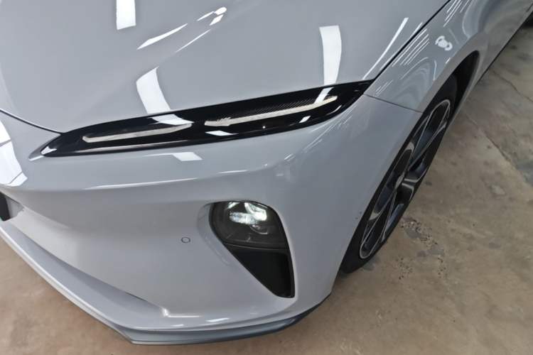 Used Nio ET5 2022 75 kWh Left Front Headlight
