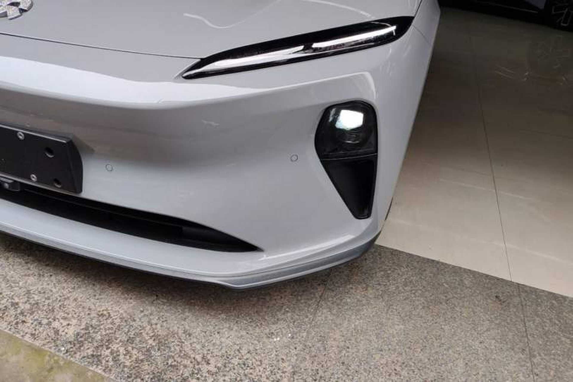 Used Nio ET5 2022 75 kWh Left Front Headlight